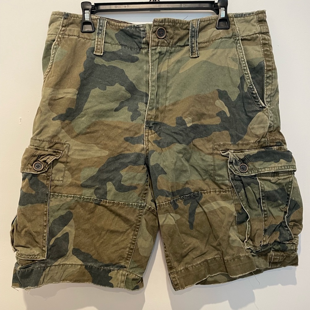 American Eagle mens Camo shorts size 36